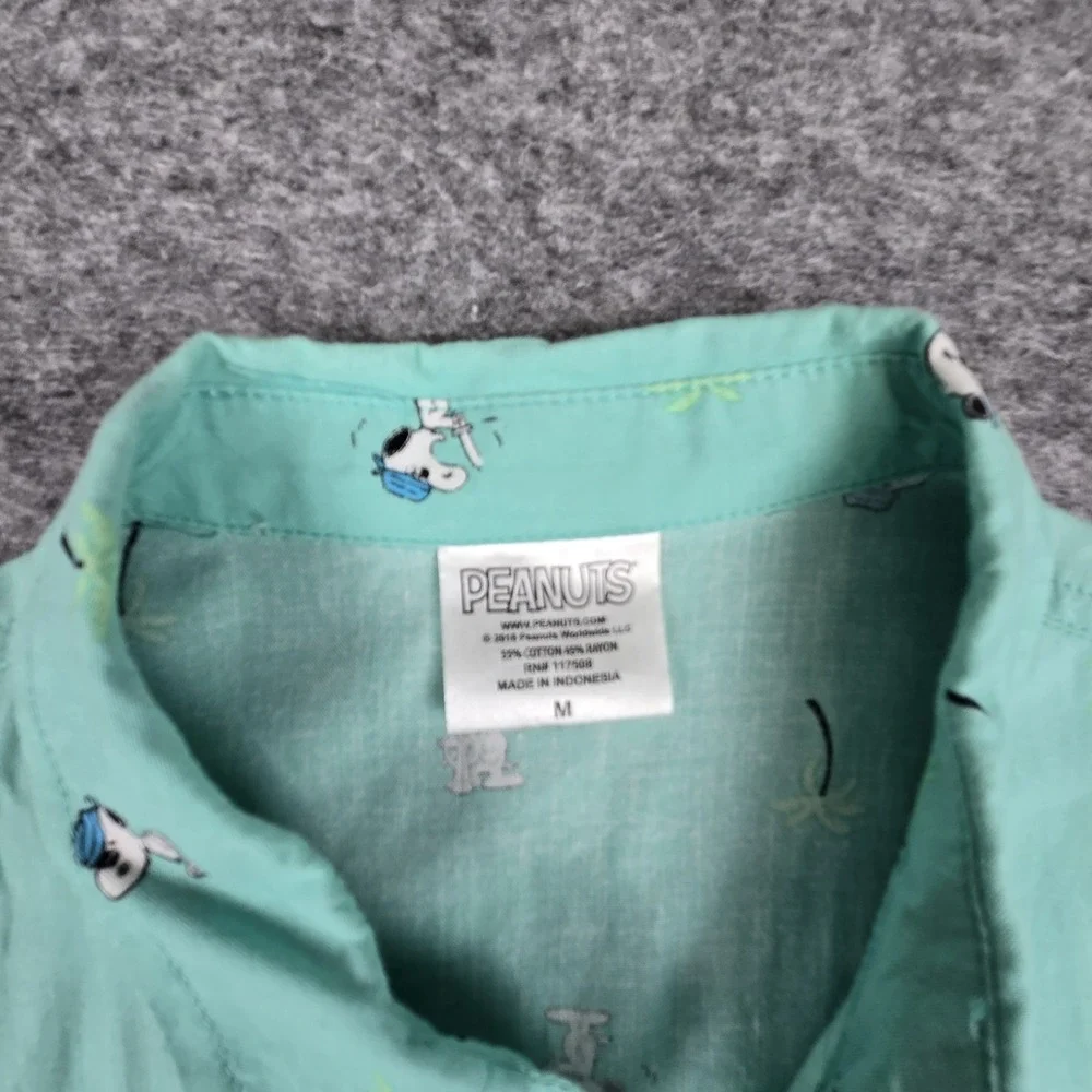 PEANUTS Snoopy Shirt Mens Medium Green‎ Pirate Palm Tree Casual Button-up - Picture 2 of 8